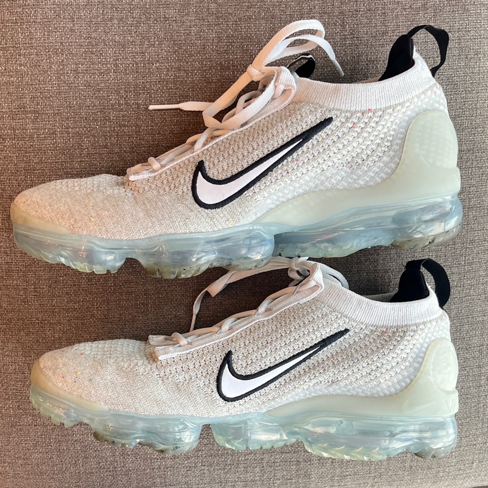 Nike Mens Air VaporMax 2021 FK Shoes - Gray White Black - Picture 5 of 10